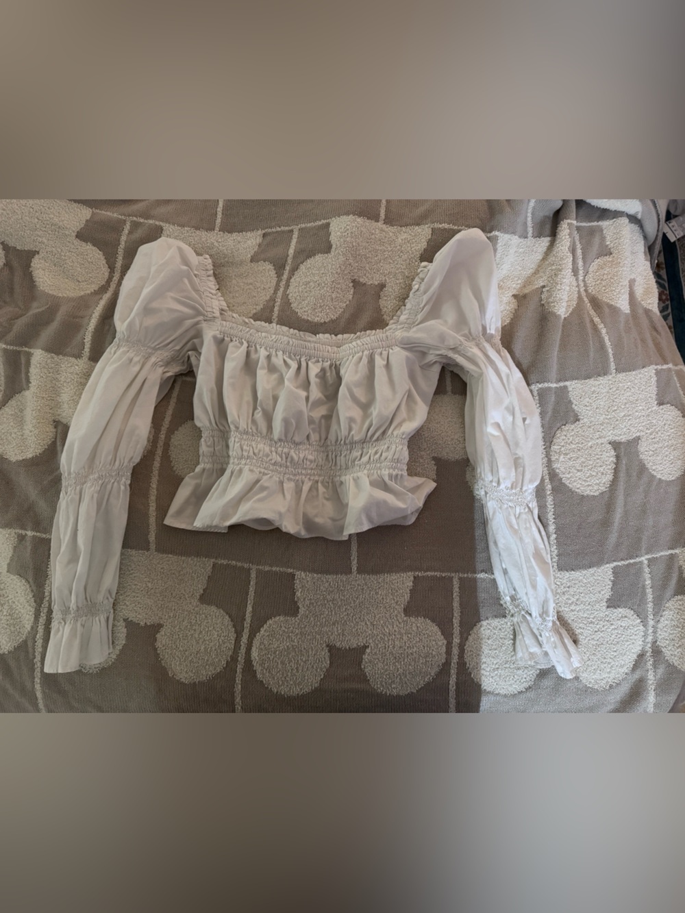 H&M White Elastic Off-Shoulder Ruffled Blouse